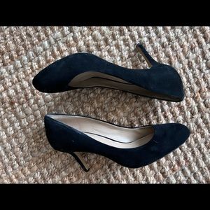 Vince Camuto black suede Sariah pumps